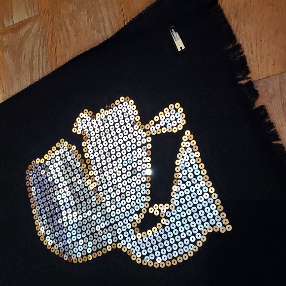 Karl Lagerfeld Scarf - Picture 3 of 3